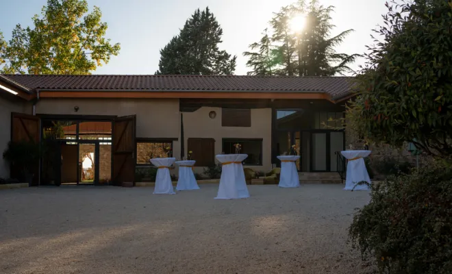 ✨L’amour rend heureux… le vin d’honneur aussi ! ✨, Grezieu-le-Marché, vers Saint-Martin-en-Haut, La Cour de Marius