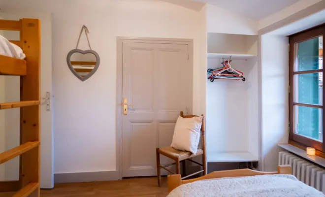 La chambre "Fleur", Grezieu-le-Marché, vers Saint-Martin-en-Haut, La Cour de Marius